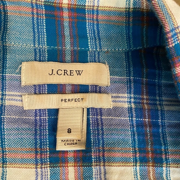 Jcrew Women’s perfect shirt. Blue and white plaid button down. Size 8. - Picture 3 of 4